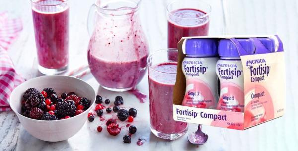 Berry Blitz Fruit Smoothie Recipe - Fortisip / Fortisip Multi Fibre / Fortisip Compact Strawberry